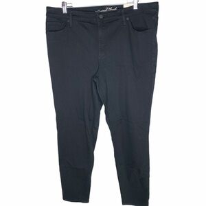 NWT high rise skinny no fade black 18W